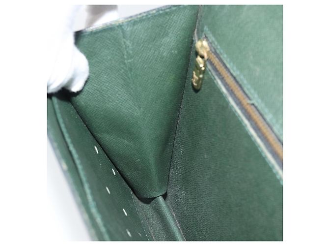 LOUIS VUITTON Taiga Pochette Kourad Clutch Bag Epicea M30194 LV Auth BA14197 - vista 20