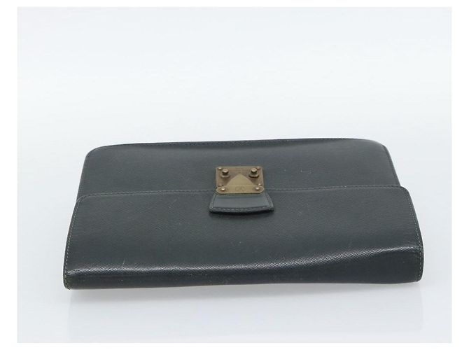 LOUIS VUITTON Taiga Pochette Kourad Clutch Bag Epicea M30194 LV Auth BA14197 - vista 5
