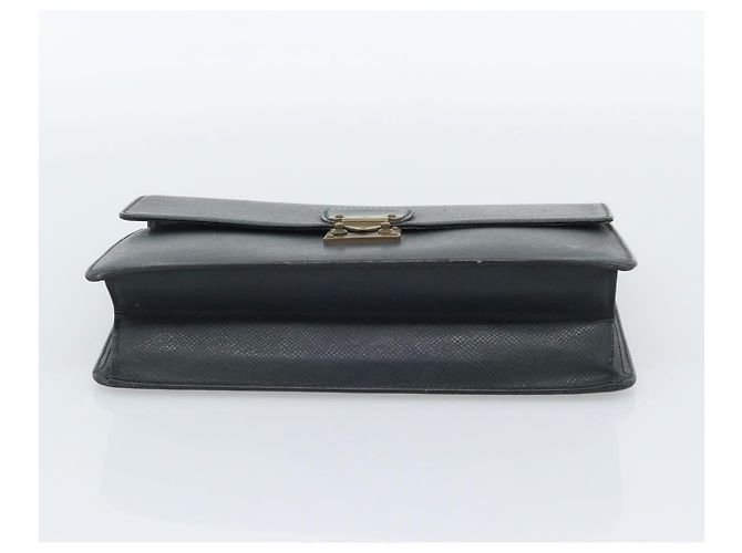 LOUIS VUITTON Taiga Pochette Kourad Clutch Bag Epicea M30194 LV Auth BA14197 - vista 6