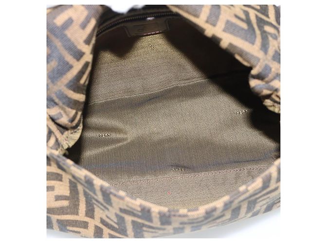 Borsa a tracolla FENDI Zucca Canvas Mamma Baguette Brown Silver Auth BA14590V Marrone Argento - vista 10