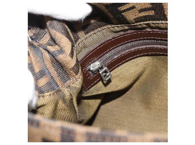 Borsa a tracolla FENDI Zucca Canvas Mamma Baguette Brown Silver Auth BA14590V Marrone Argento - vista 21
