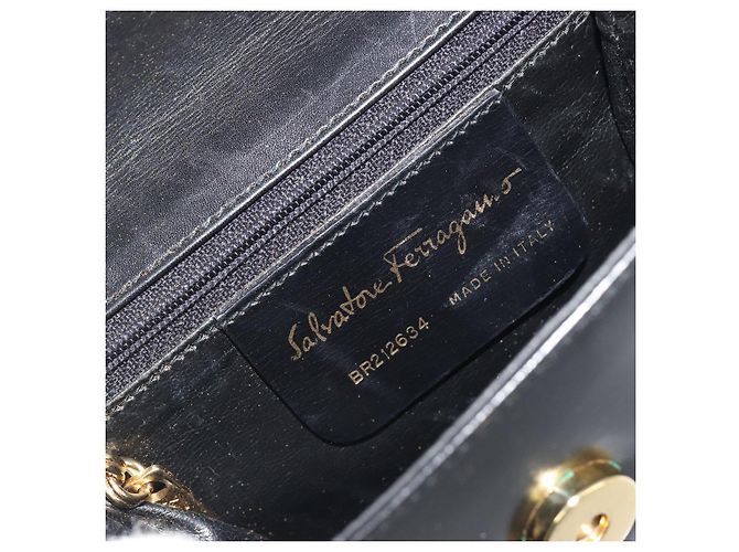 Borsa a tracolla Salvatore Ferragamo in pelle nera e oro Auth 195262 Nero D'oro - vista 12