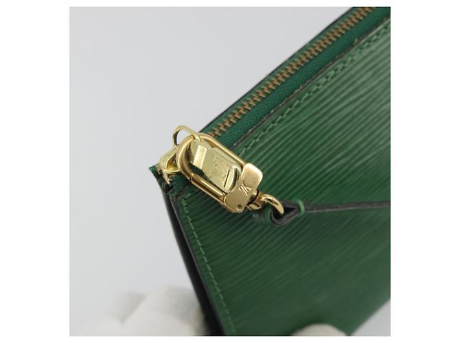 LOUIS VUITTON Epi Pochette Accessoires Accessory Pouch Green M52984 Auth BA14192 Verde - vista 10