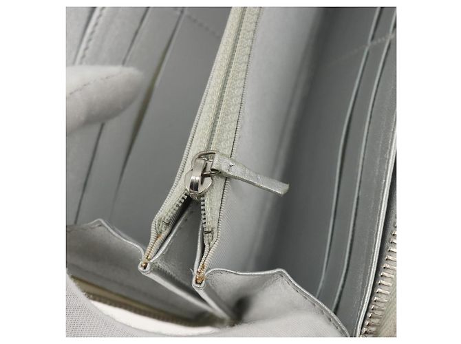 Cartera larga CHANEL Matelasse de piel de cordero Silver CC Auth 193392A Plata - vista 10