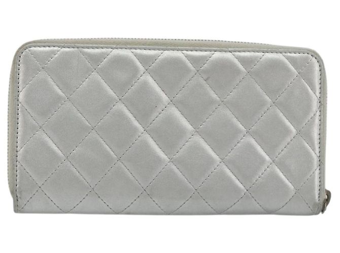 Cartera larga CHANEL Matelasse de piel de cordero Silver CC Auth 193392A Plata - vista 2