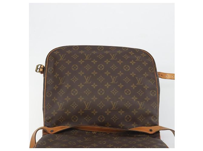 LOUIS VUITTON Monogram Saumur 35 Shoulder Bag M42254 LV Auth 189628 Monogramma - vista 21