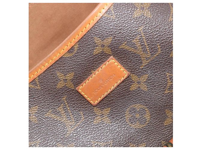 LOUIS VUITTON Monogram Saumur 35 Shoulder Bag M42254 LV Auth 189628 Monogramma - vista 25
