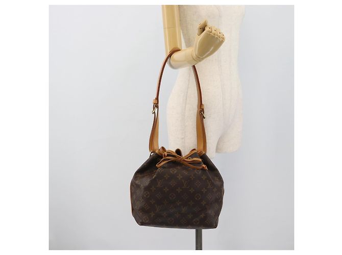 LOUIS VUITTON Monogram Petit Noe Shoulder Bag M42226 LV Auth 194774V Monogramm - Ansicht 20