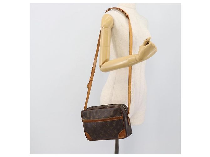 LOUIS VUITTON Monogram Trocadero 27 Shoulder Bag M51274 LV Auth BA14712 Monogramma - vista 23