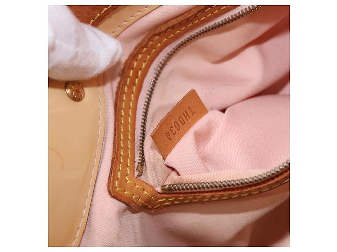 Borsa LOUIS VUITTON Monogram Vernis Reade PM Marshmallow Pink M91306 Auth hk3933 - vista 12