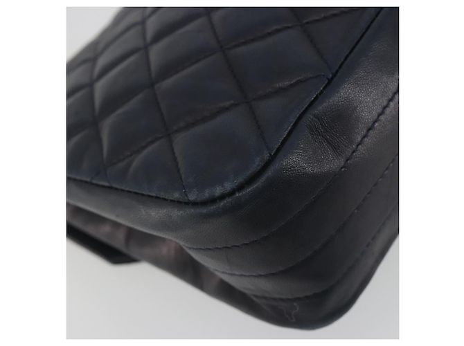 Borsa a tracolla CHANEL Matelasse con catena in pelle d'agnello Navy Gold CC Auth 194761 D'oro Blu navy - vista 16