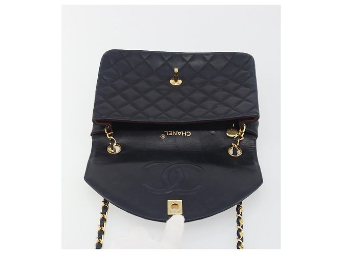 Borsa a tracolla CHANEL Matelasse con catena in pelle d'agnello Navy Gold CC Auth 194761 D'oro Blu navy - vista 18