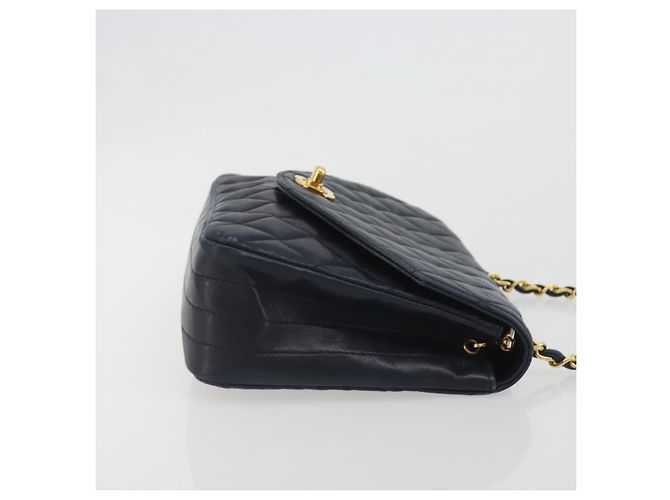 Borsa a tracolla CHANEL Matelasse con catena in pelle d'agnello Navy Gold CC Auth 194761 D'oro Blu navy - vista 3