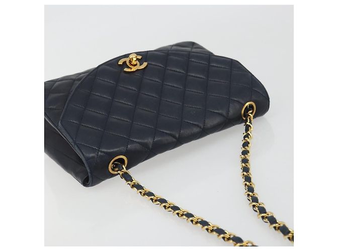 Borsa a tracolla CHANEL Matelasse con catena in pelle d'agnello Navy Gold CC Auth 194761 D'oro Blu navy - vista 6