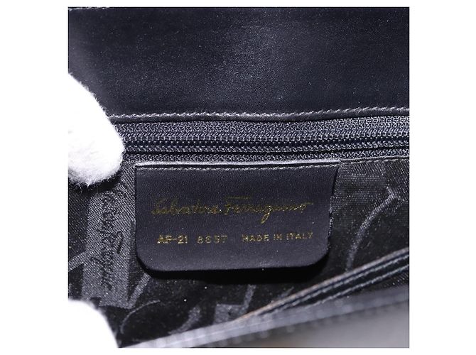 Bolsa Salvatore Ferragamo Gancini em couro 2way Preta Dourada Auth 192528A Preto Dourado - vista 11