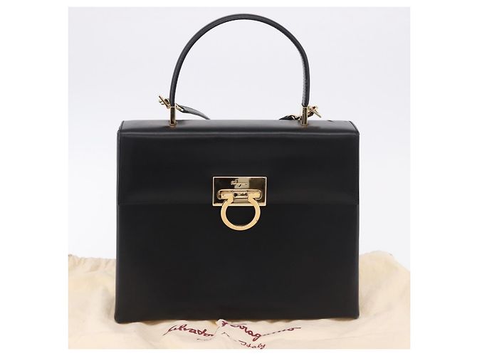 Bolsa Salvatore Ferragamo Gancini em couro 2way Preta Dourada Auth 192528A Preto Dourado - vista 12