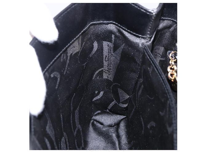 Bolsa Salvatore Ferragamo Gancini em couro 2way Preta Dourada Auth 192528A Preto Dourado - vista 22
