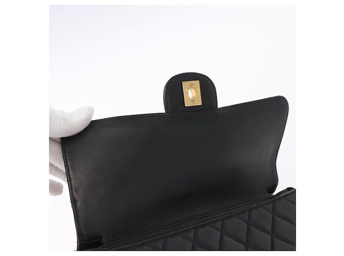 Borsa CHANEL Matelasse Double Face in pelle d'agnello nera e oro CC Auth 194872SAM Nero D'oro - vista 22