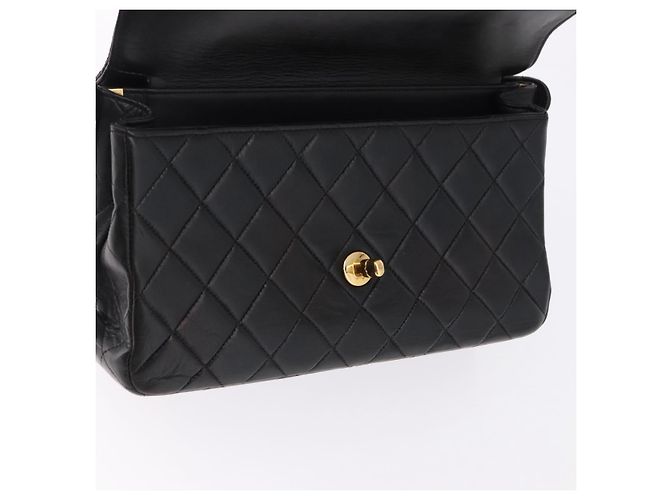 Borsa CHANEL Matelasse Double Face in pelle d'agnello nera e oro CC Auth 194872SAM Nero D'oro - vista 23