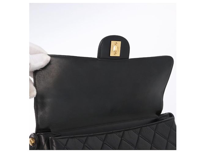 Borsa CHANEL Matelasse Double Face in pelle d'agnello nera e oro CC Auth 194872SAM Nero D'oro - vista 30