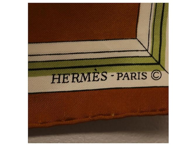 Hermès HERMES Carre 90 Foulard "Quai Aux Fleurs" Seta Marrone Auth 192550 - vista 11