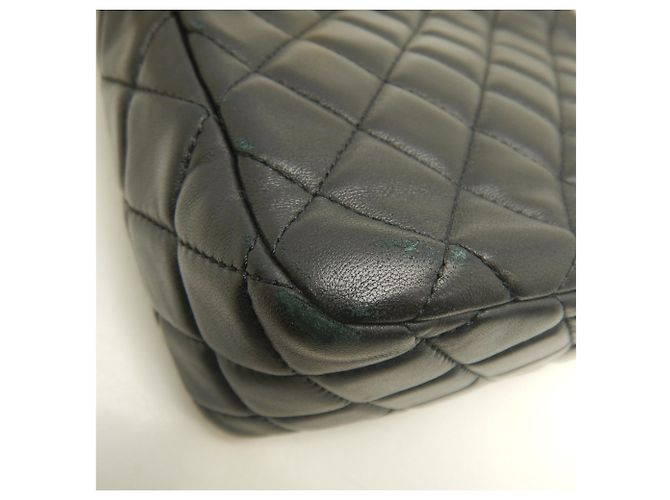 Borsa a spalla Chanel Matelassé Small Hobo con catena Nero - vista 16