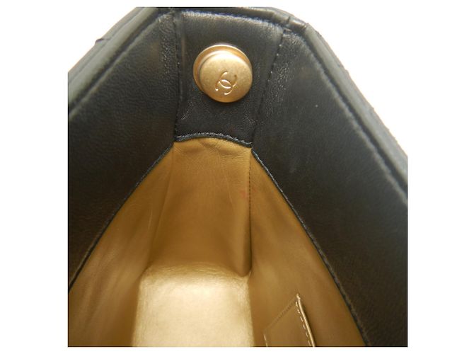 Borsa a spalla Chanel Matelassé Small Hobo con catena Nero - vista 19
