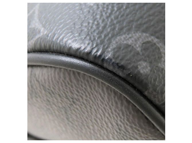 Louis Vuitton Monogram Eclipse Keepall Bandoulière 25 Nero - vue 15