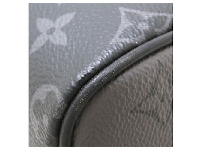 Louis Vuitton Monogram Eclipse Keepall Bandoulière 25 Nero - vue 16