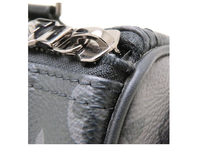 Louis Vuitton Monogram Eclipse Keepall Bandoulière 25 Nero - vue 9