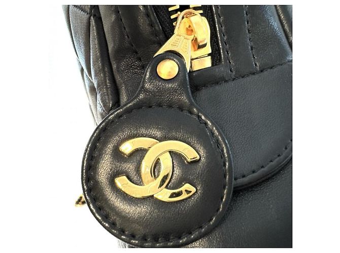 Borsa a tracolla Chanel Matelassé con catena Nero - vista 12