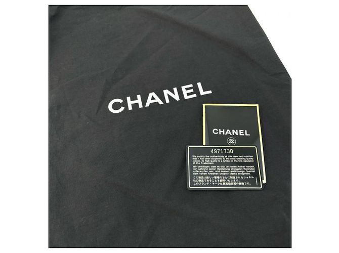 Borsa a tracolla Chanel Matelassé con catena Nero - vista 13