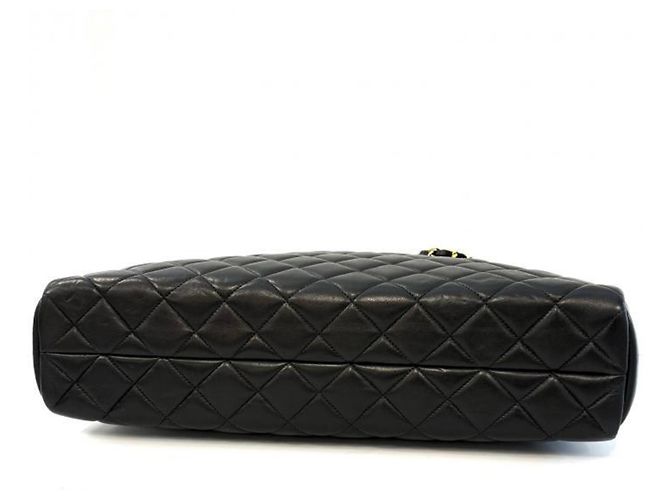 Borsa a tracolla Chanel Matelassé con catena Nero - vista 3