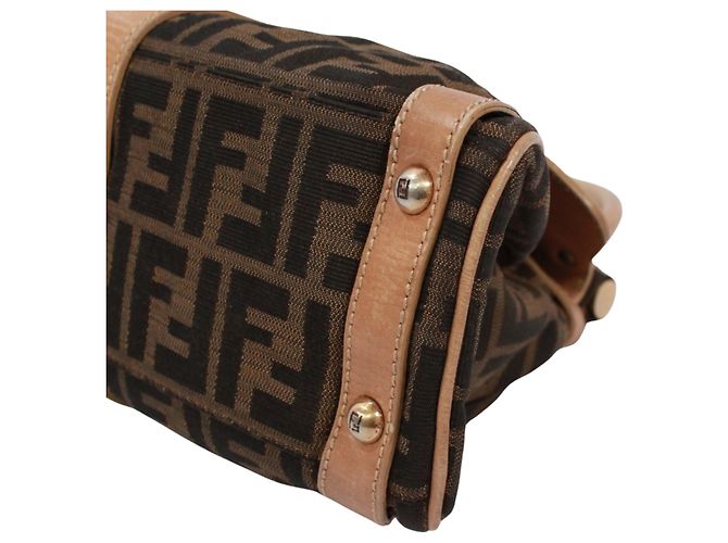 Bolso FENDI Turnlock Borsamagic Zucca Castaño Beige - vista 5