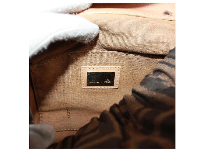 Bolso FENDI Turnlock Borsamagic Zucca Castaño Beige - vista 8