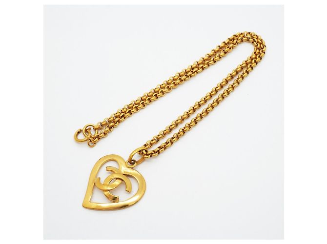 Collana Chanel placcata oro con motivo cuore Coco Mark D'oro - vista 3