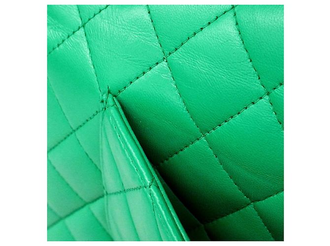 Borsa a tracolla Chanel Matelassé Verde - vista 12