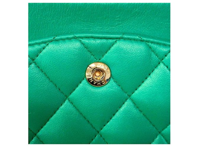 Borsa a tracolla Chanel Matelassé Verde - vista 13