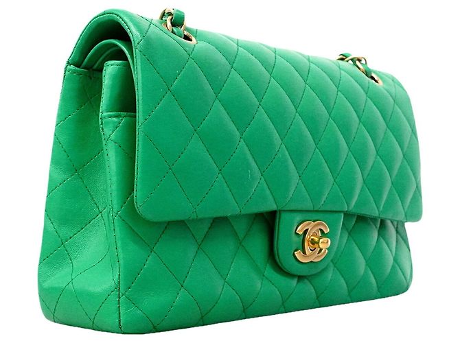 Borsa a tracolla Chanel Matelassé Verde - vista 2