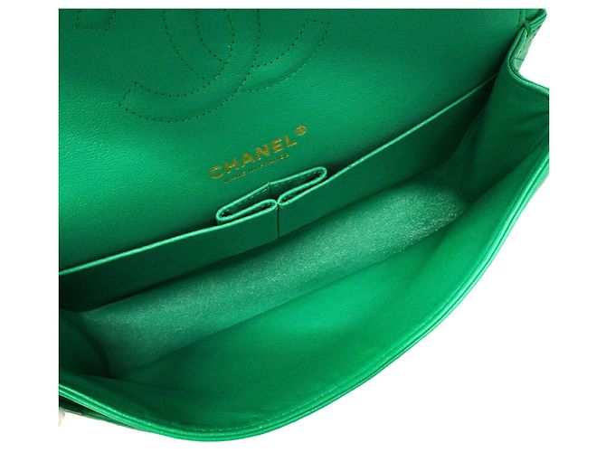Borsa a tracolla Chanel Matelassé Verde - vista 4