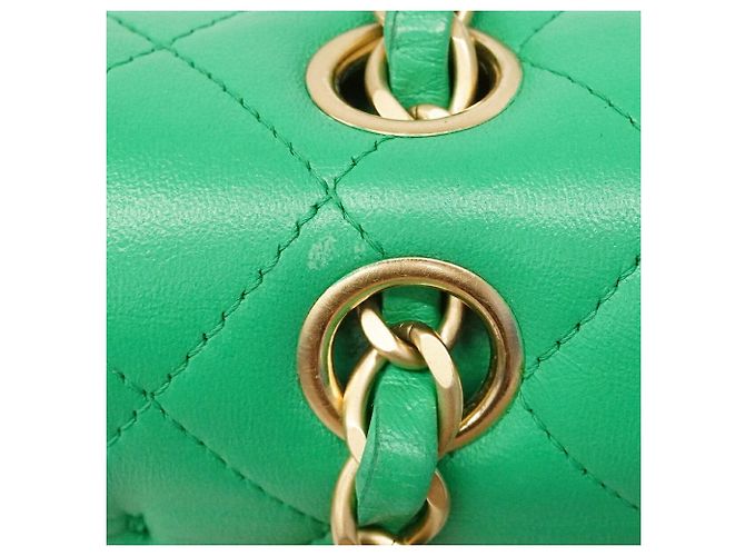 Borsa a tracolla Chanel Matelassé Verde - vista 8