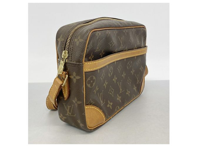 Bolso de hombro Louis Vuitton Monogram Trocadero 27 Castaño - vista 2