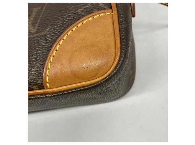 Bolso de hombro Louis Vuitton Monogram Trocadero 27 Castaño - vista 6