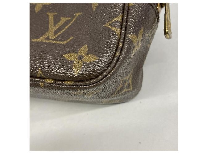 Pouch Louis Vuitton Monogram Toilette 23 Marrone - vista 6