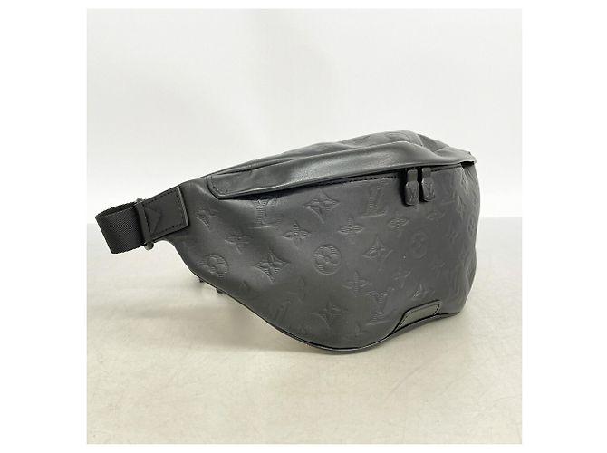 Sac banane Louis Vuitton Monogram Shadow Discovery PM Noir - Ansicht 2