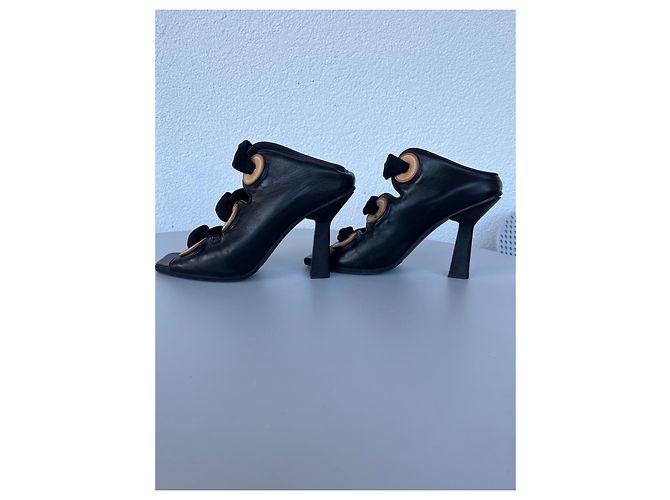 JW Anderson Sandali con tacco J.W. Anderson in pelle nera Nero - vista 14