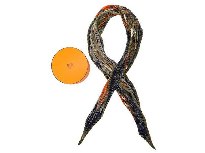 Hermès Foulard Pieghettato Hermes Carre Musique des Dieux Multicolore Cachi - vista 6