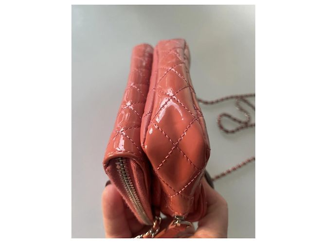 Borsa Chanel Classic Small in pelle verniciata Corallo - vista 5