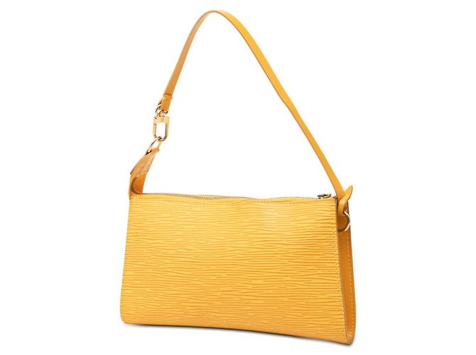 Louis Vuitton Epi Pochette Accessoires in pelle gialla Giallo - vista 2