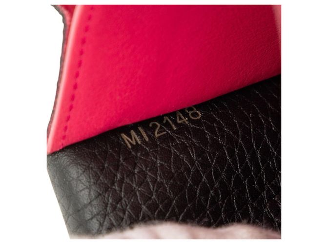 Louis Vuitton Portefeuille Capucines Long Wallet Nero - vista 10